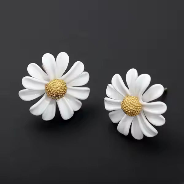 Daisy plucked Flower Jewelry
