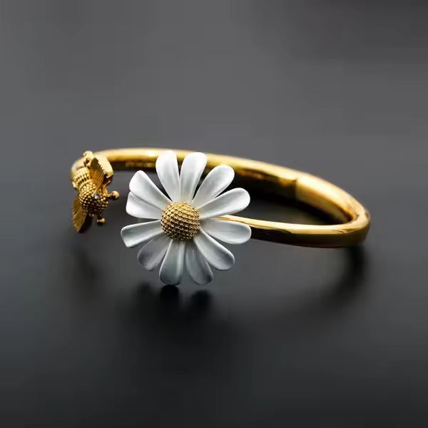 Daisy plucked Flower Jewelry